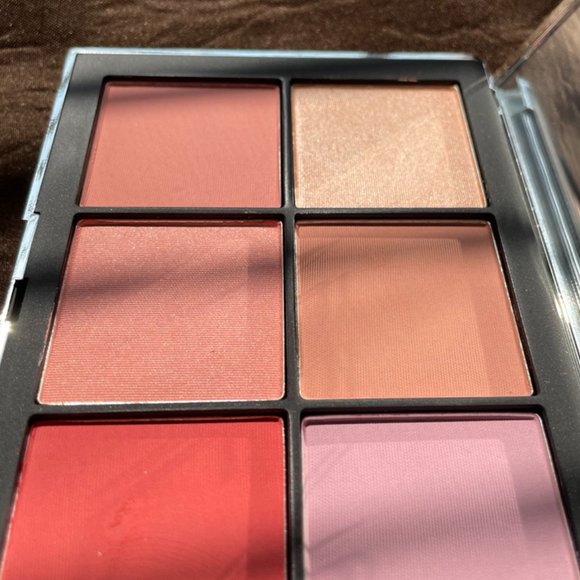 NARS Wanted Cheek Palette - Picture 6 of 6